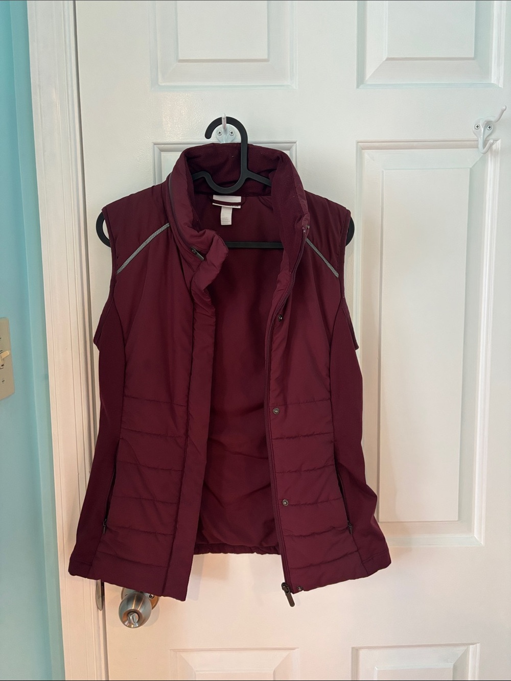 Zella Women's Burgundy Quilted Puffer Vest
